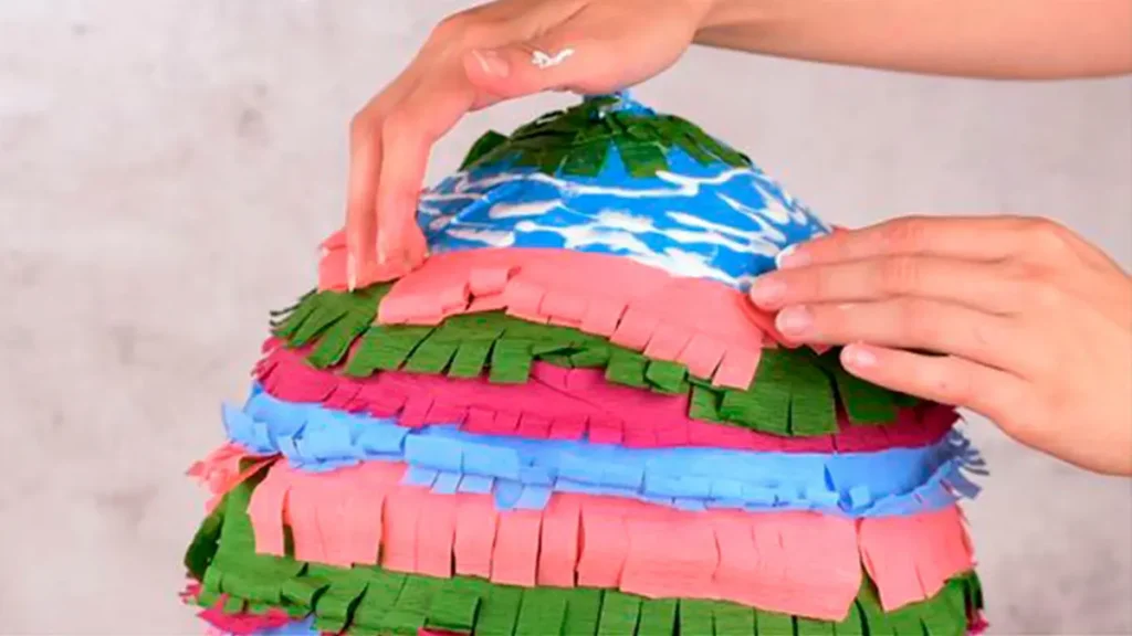 Step-by-step instructions on how to make a piñata