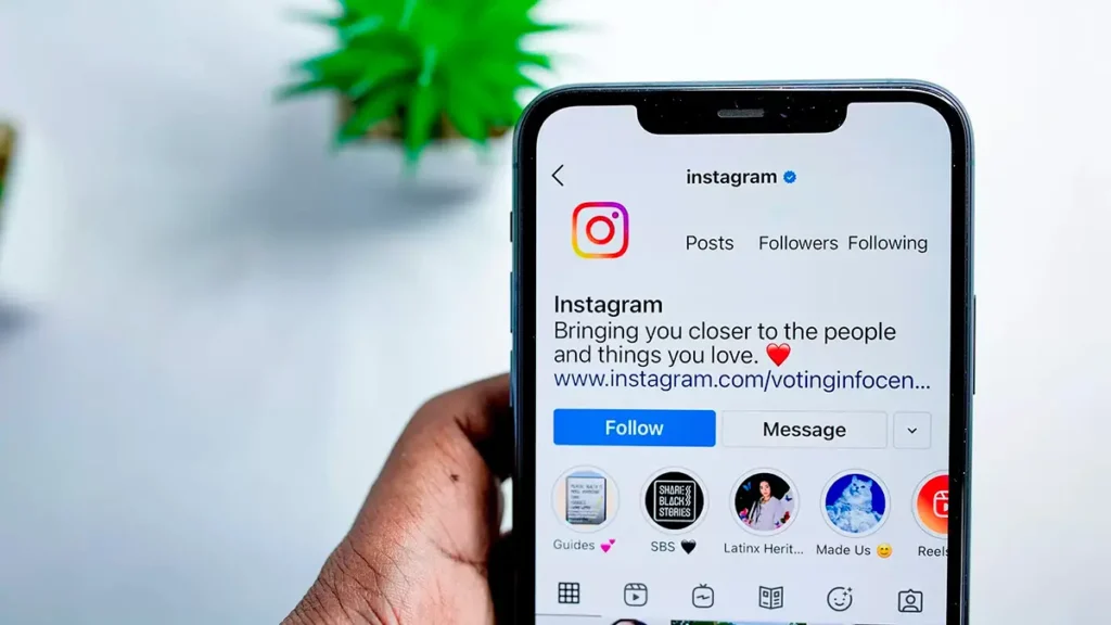 How to permanently delete Instagram account