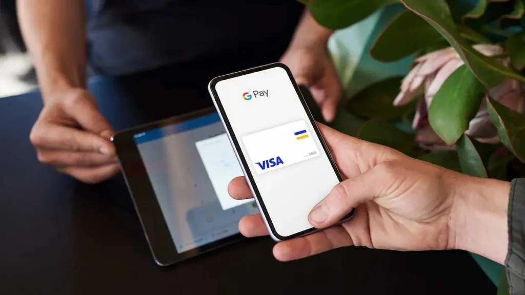 Як видалити історію транзакцій GPay : Google Pay на смартфоні