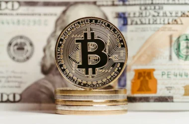 Чому варто інвестувати в криптовалюту