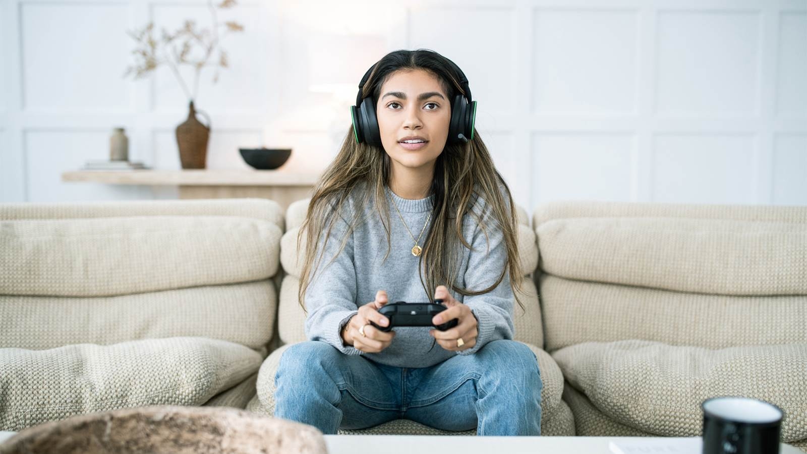 Wireless gaming headset